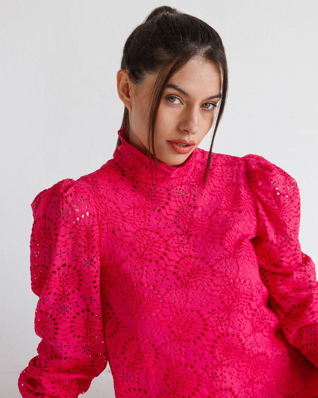 MINI EMBROIDERY DRESS