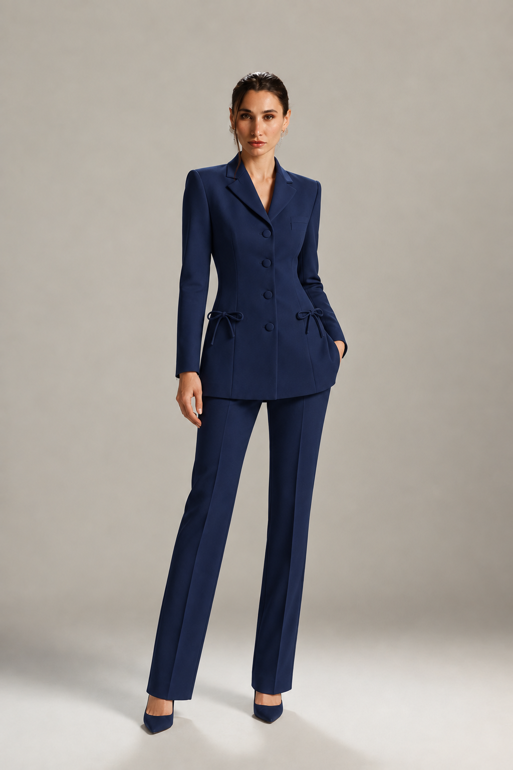 L’ALLURE BOW-DETAIL SUIT