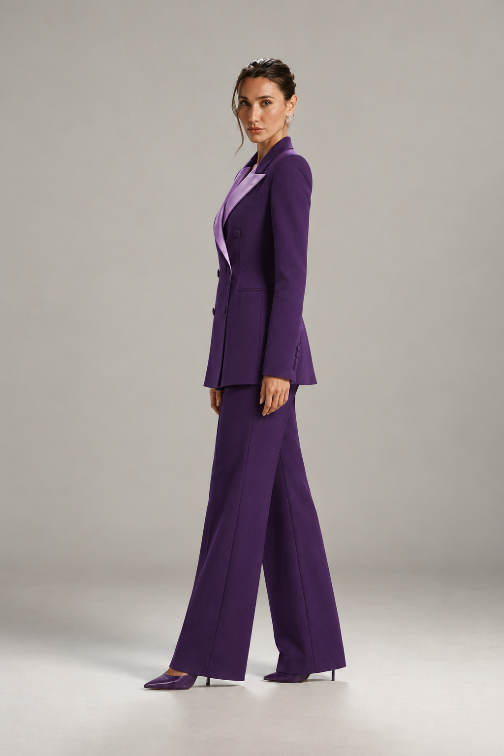 REGALIA CONTRAST SUIT